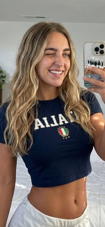 laramonroe18