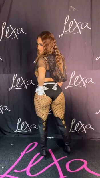 Full leaked Cinderella girl / private onlyfans photo