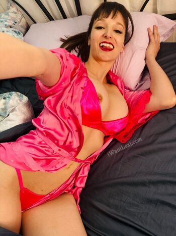 Lexi Luna