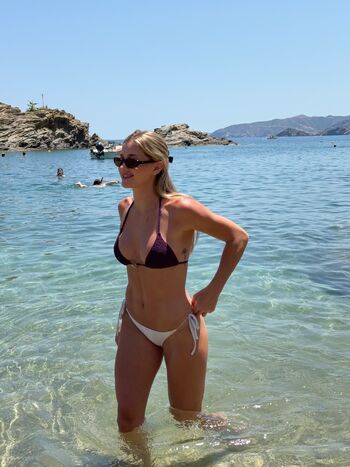 Full leaked Lily bowman private onlyfans photo