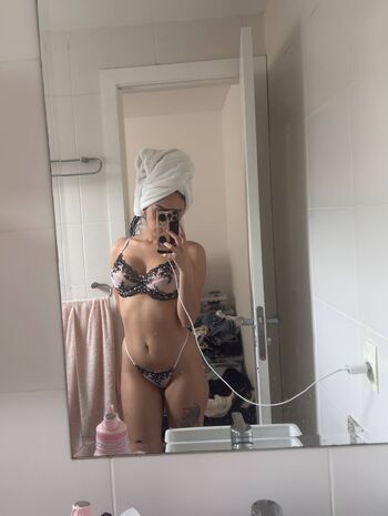 Full leaked Cristine/ private onlyfans photo
