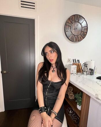 Full leaked Lezza tovar/ private onlyfans photo