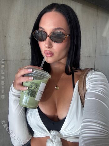 Luana He