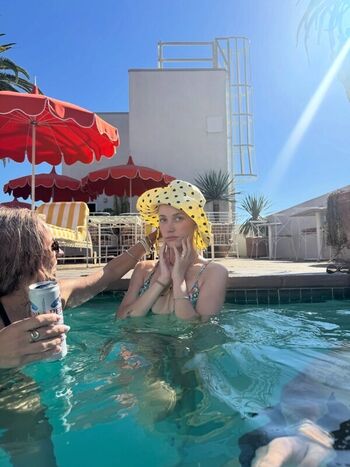 Full leaked Maika monroe private onlyfans photo