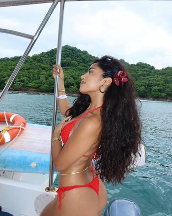 Full leaked Mali nalli private onlyfans photo