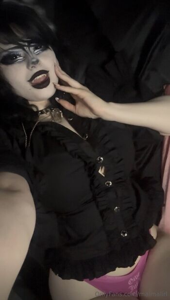 Full leaked Malmalirl private onlyfans photo