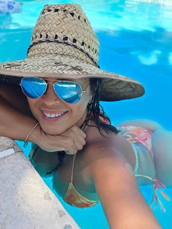 Full leaked Margo pools private onlyfans photo