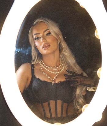 Full leaked Mariah may  page private onlyfans photo