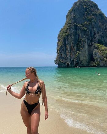 Full leaked Marzzzz page private onlyfans photo