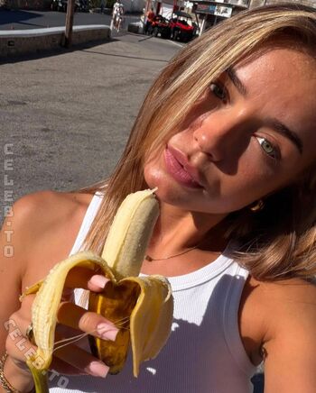 Full leaked Maxima mclk private onlyfans photo
