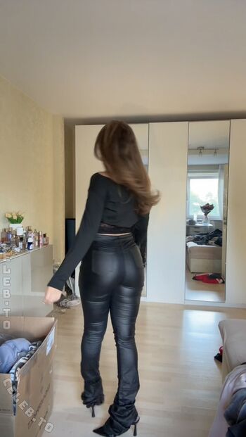 Full leaked Mayaa zr page private onlyfans photo