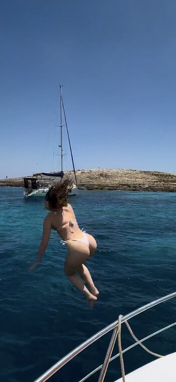 Full leaked Mayaa zr private onlyfans photo