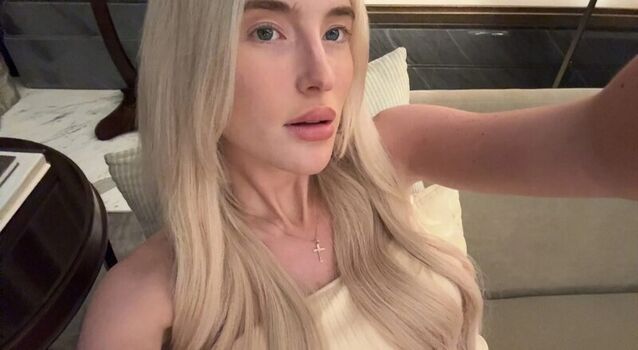 Full leaked Mayaahart private onlyfans photo