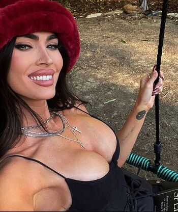 Full leaked Megan fox  page private onlyfans photo