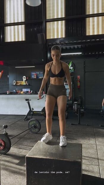 Mel Maia