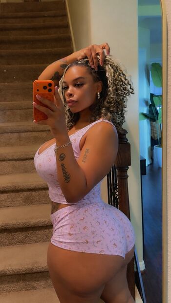 Full leaked Melzbubble private onlyfans photo