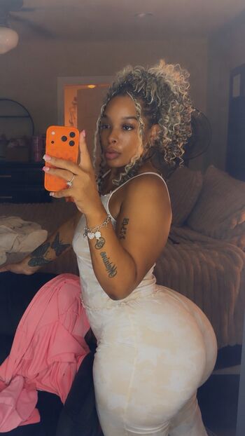 Full leaked Melzbubble private onlyfans photo