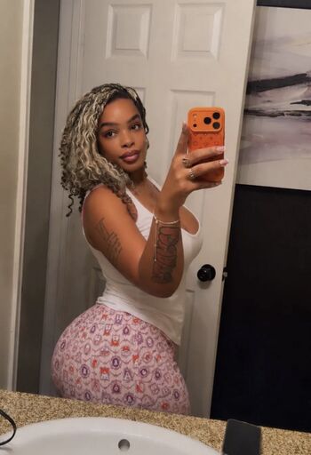 Full leaked Melzbubble private onlyfans photo