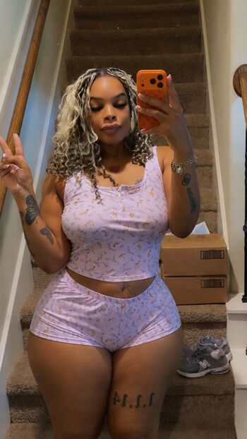 Full leaked Melzbubble private onlyfans photo