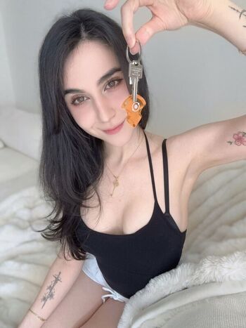 Full leaked Midna page private onlyfans photo