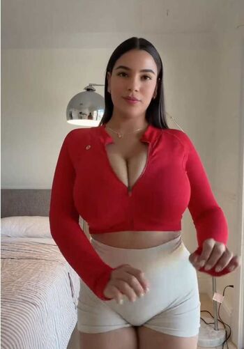 Full leaked Tinykarolg/ private onlyfans photo