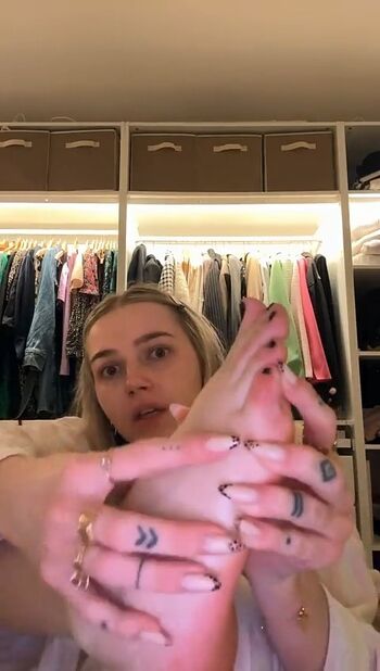 Full leaked Mllexchloe private onlyfans photo