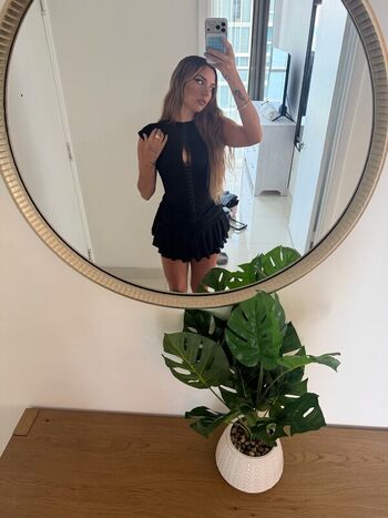 Full leaked Crybaby/ private onlyfans photo