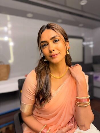 Mrunal thakur
