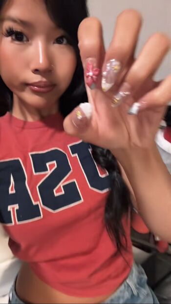 Full leaked Tayylavie / private onlyfans photo