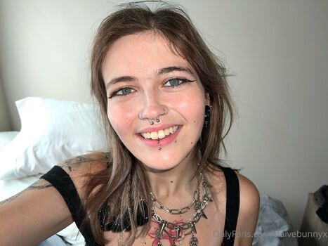 Full leaked Naivebunnyx private onlyfans photo