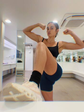 Nanda Costa