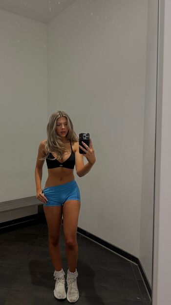Neela Jolene