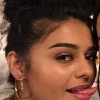 Nelufar Hedayat