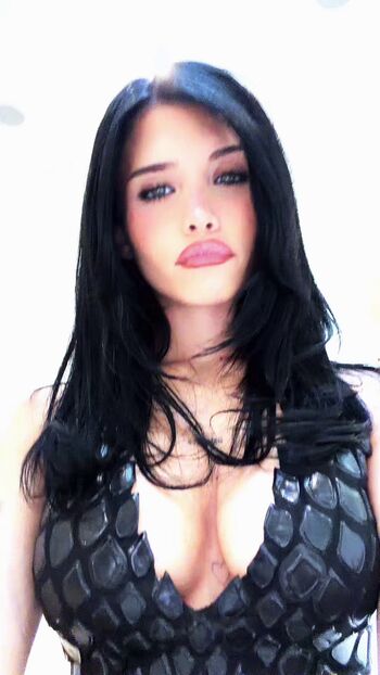 Nessa Barrett