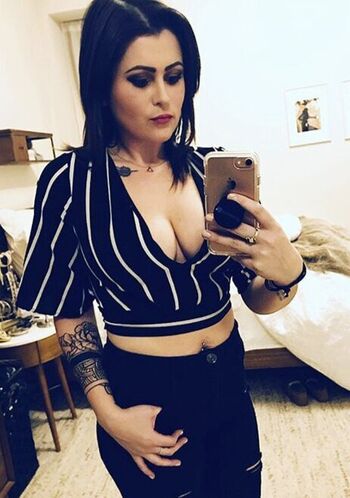 Nicole Saunders
