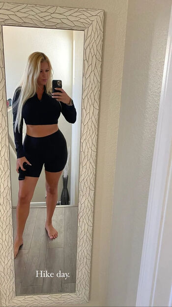 Nicolle A