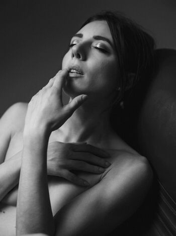 Full leaked Ninamissfit model private onlyfans photo