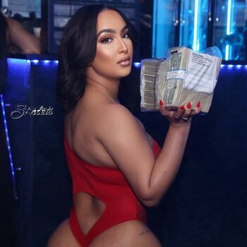 Full leaked Omaima benamre private onlyfans photo