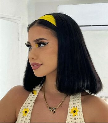petitebruneone