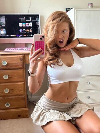 phoebeisginger