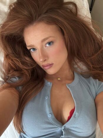 phoebeisginger