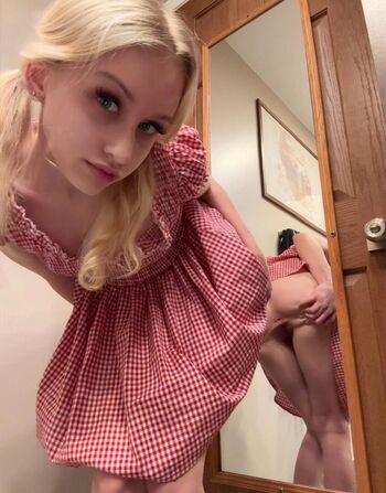 Phoenix Tate