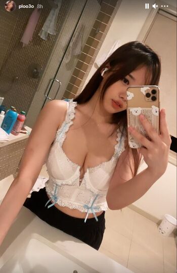 Full leaked Julia/ private onlyfans photo