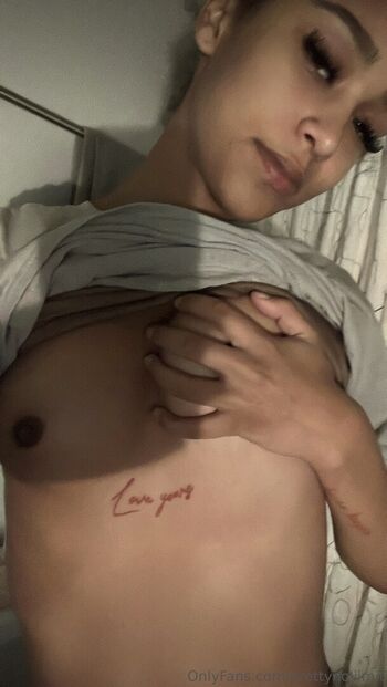 Full leaked Prettynolimit private onlyfans photo