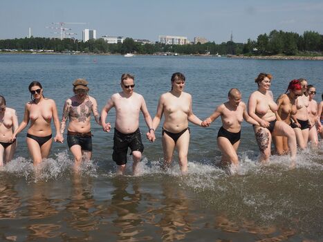 Pubblic Nude Protest