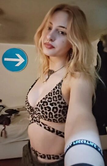 Full leaked Strawberryy/ private onlyfans photo