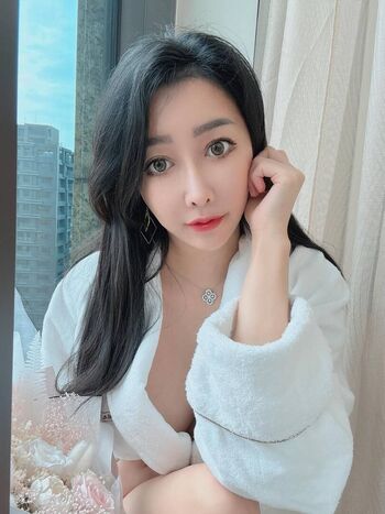 Rainy 以希 鐘小八