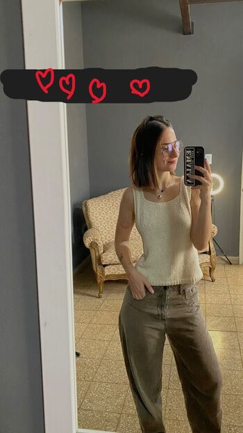Random Nudes