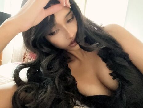 Full leaked Kamelyachan/ private onlyfans photo