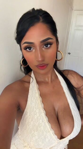 Full leaked Riya b private onlyfans photo